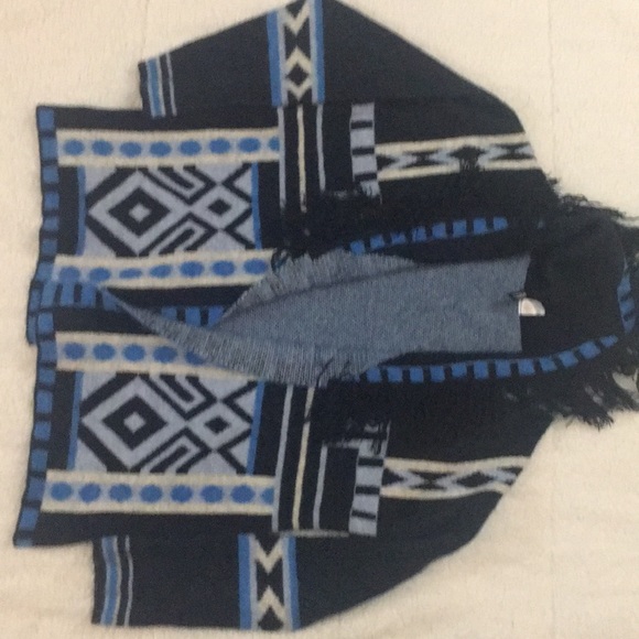 Aztec H&M cardigan with fringe - Picture 3 of 3